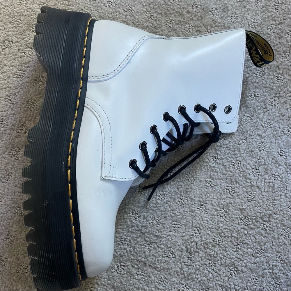 Dr Martens Jadon White Boots (Never Worn) Size 9 - Picture 9 of 9